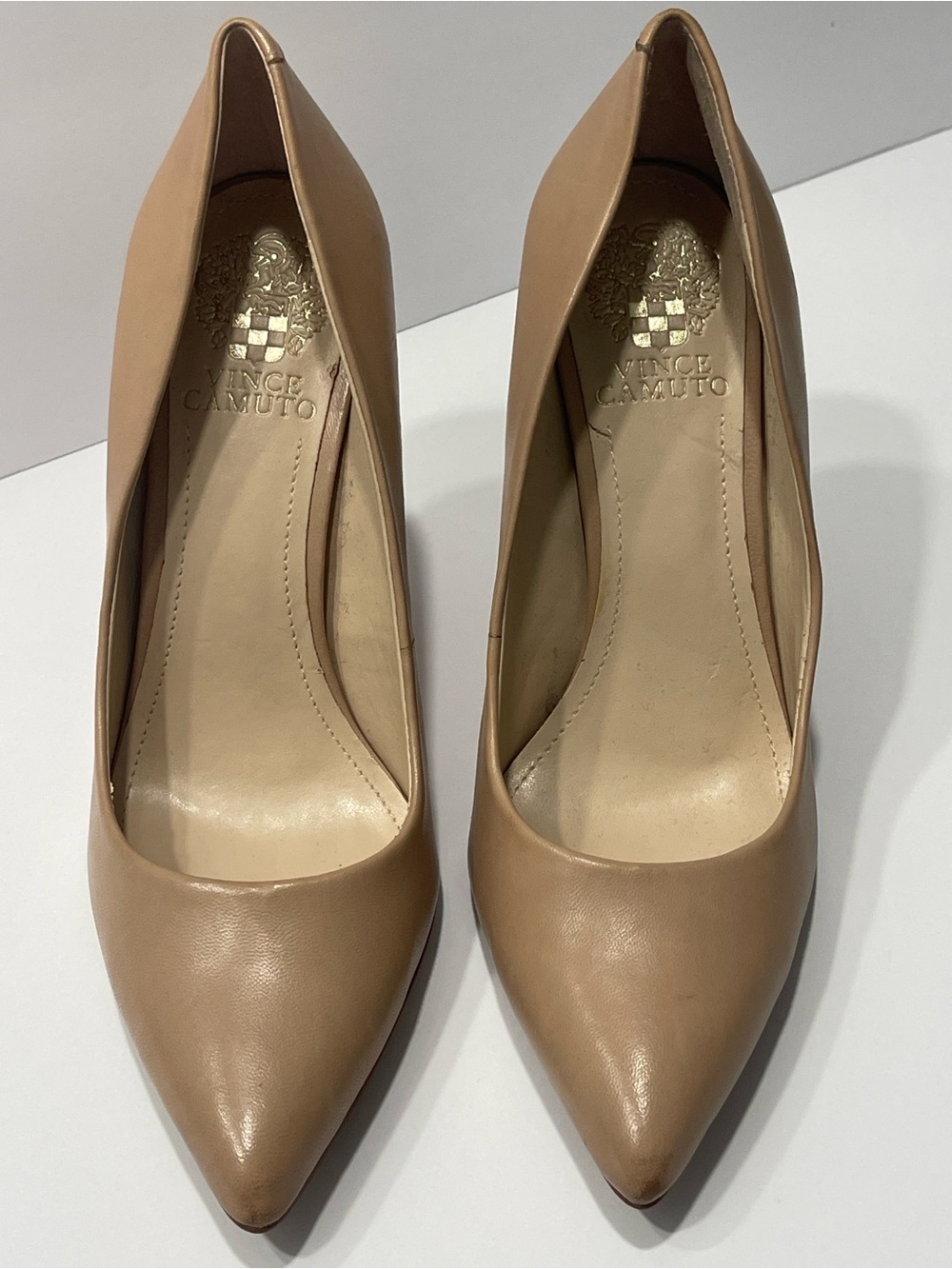 Vince Camuto Beige Pointed-Toe Leather Upper 4 inch Pumps Size 8